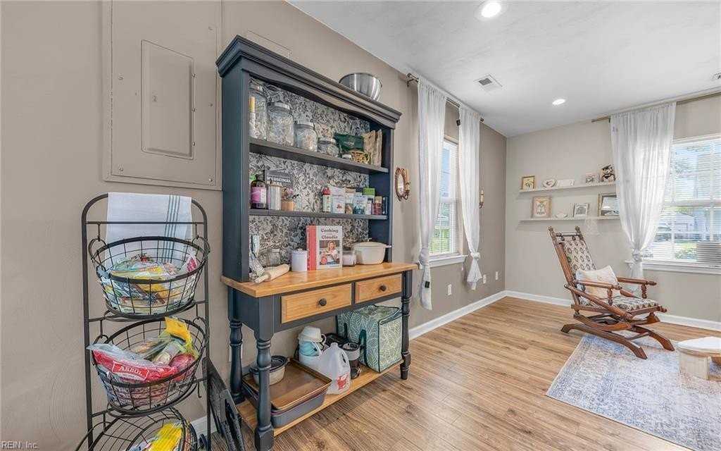 2408 Sunset Dr - Photo 7 of 19