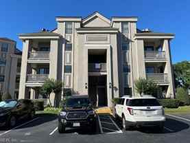 421 Harbour Pt #103 - Photo 1 of 1