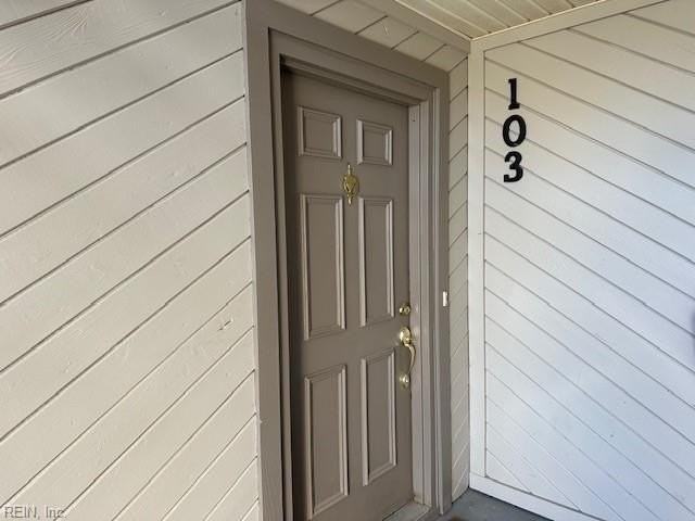 421 Harbour Pt #103 - Photo 2 of 50