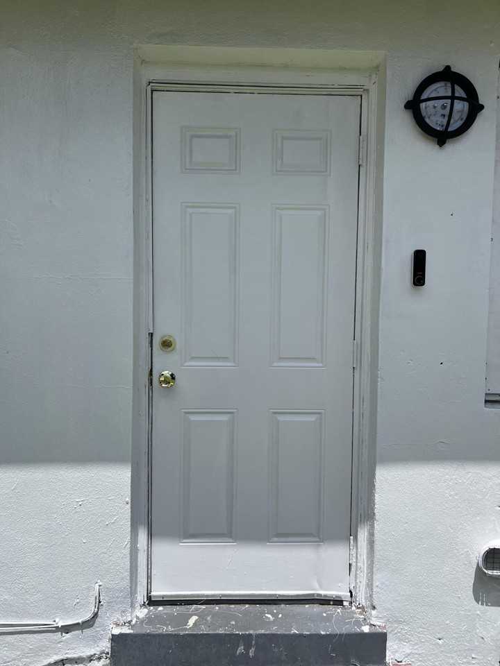 151 Nw 31st Ave - Photo 2 of 12