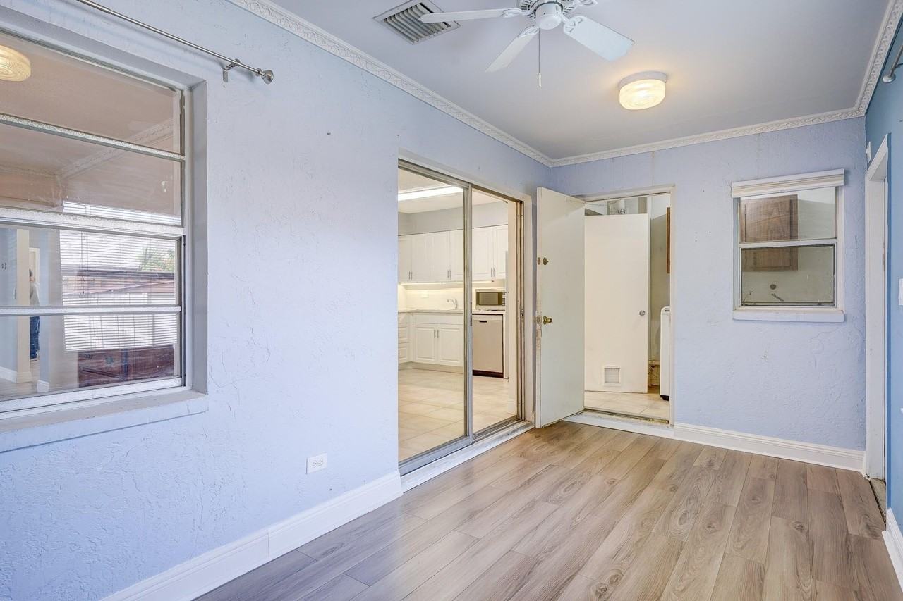 3929 Kenas St - Photo 7 of 18