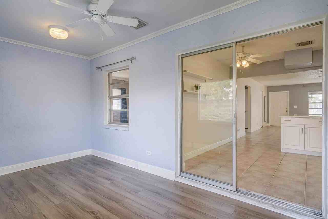3929 Kenas St - Photo 6 of 14