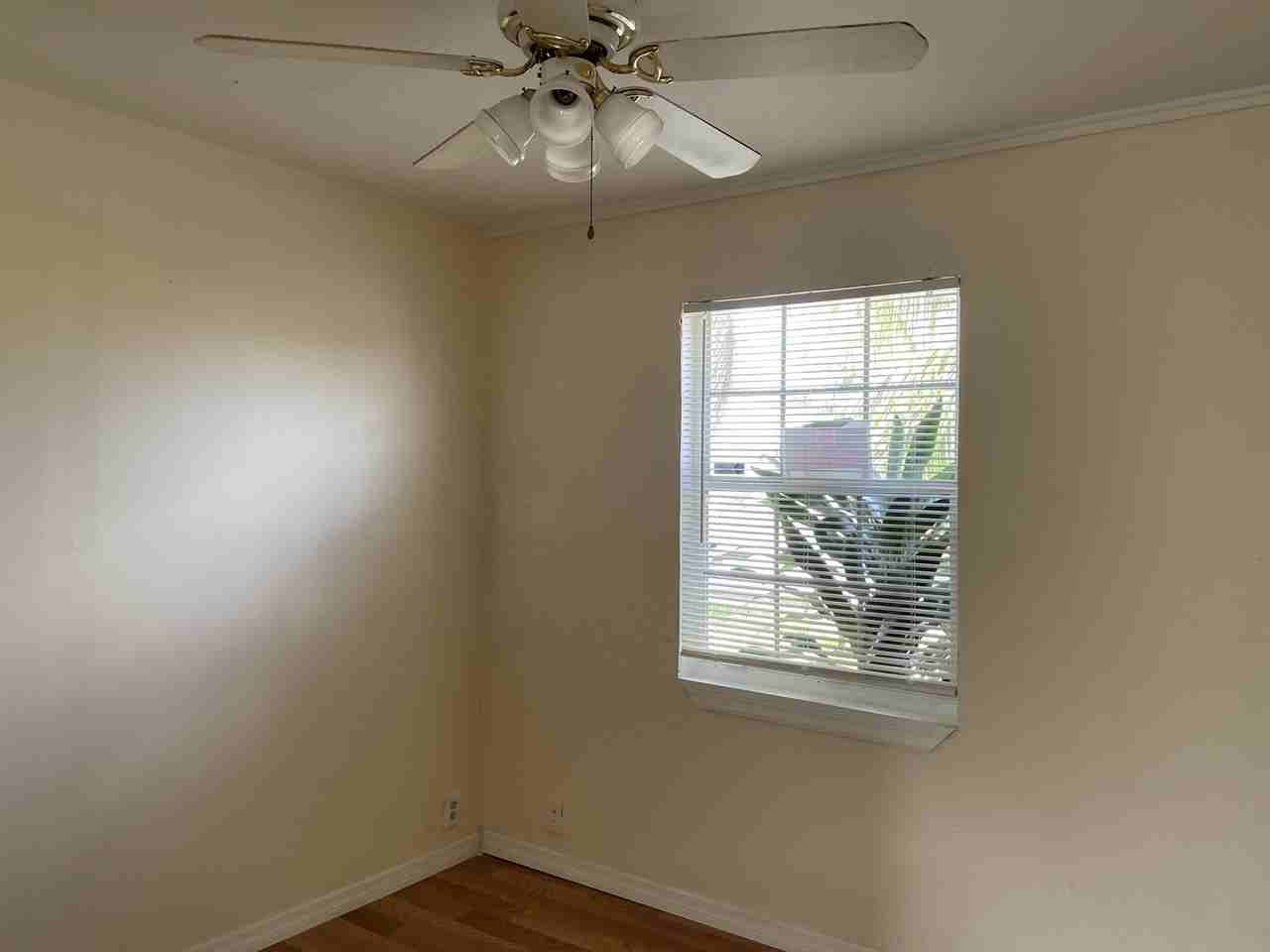 1425 W 30th St - Photo 7 of 14