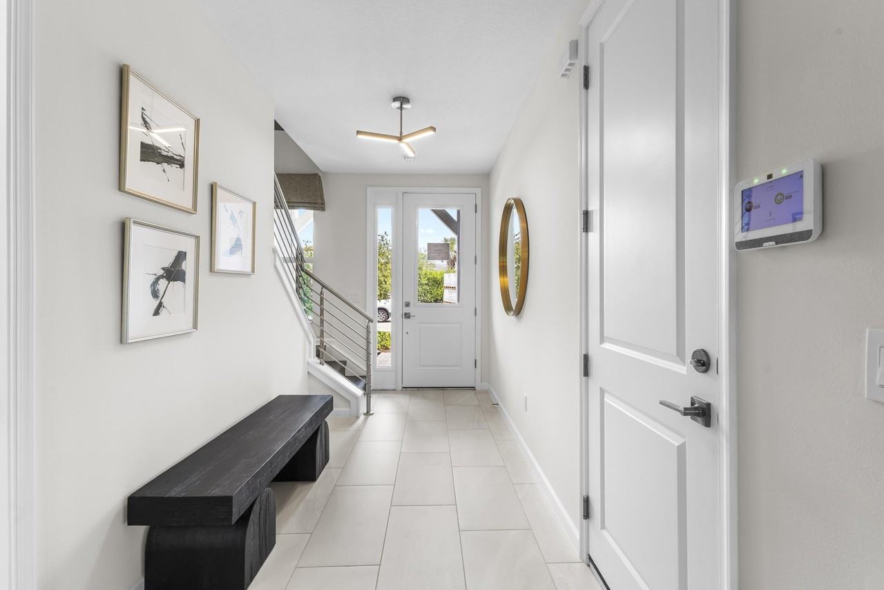 16171 Oakview Dr - Photo 4 of 50