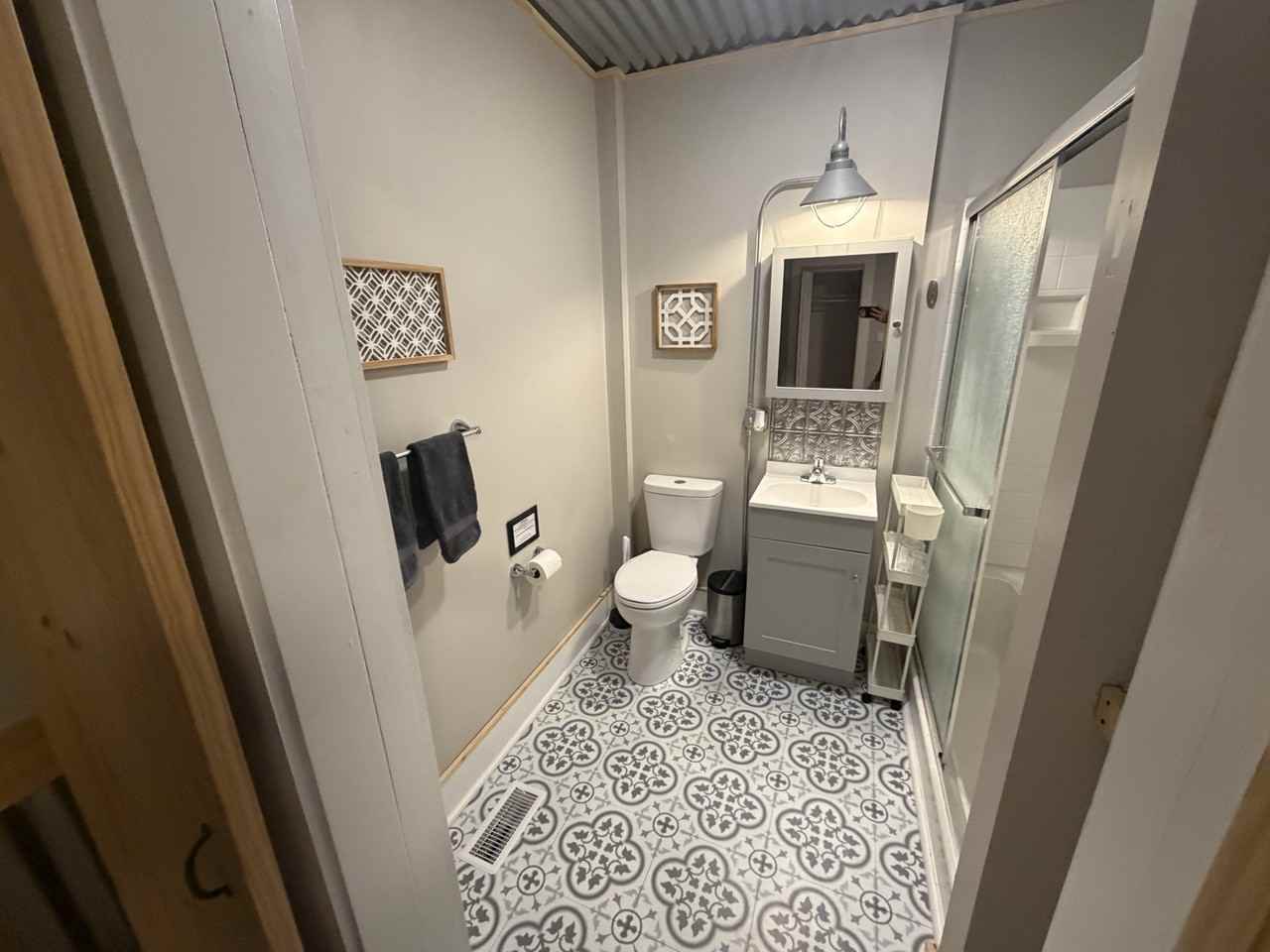 404B Washington St #1 - Photo 6 of 8