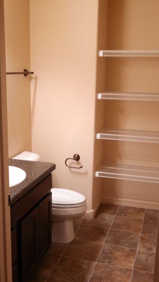 645 Presidents Pl - Photo 2 of 5