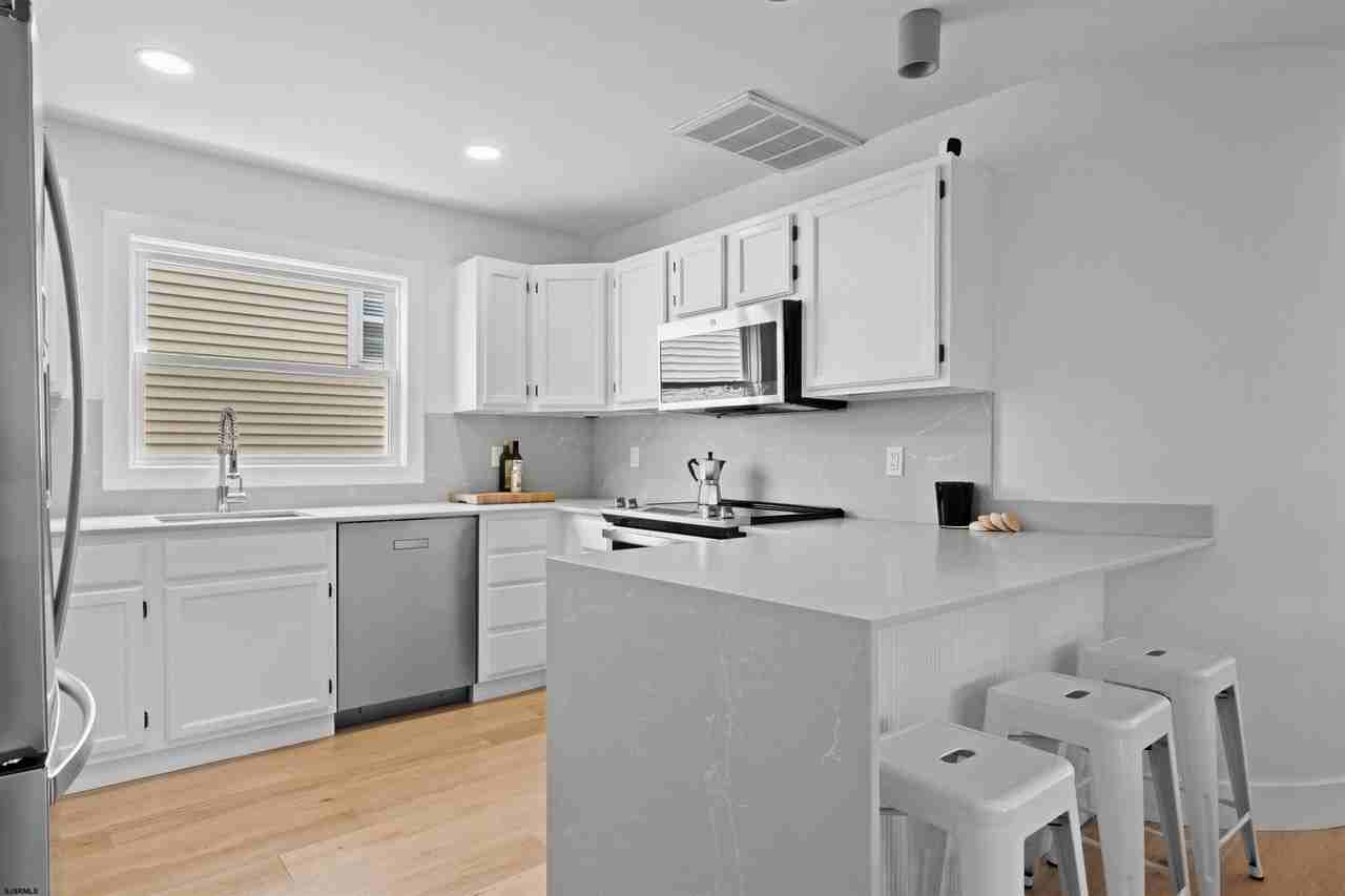 9417 Winchester Ave - Photo 7 of 36