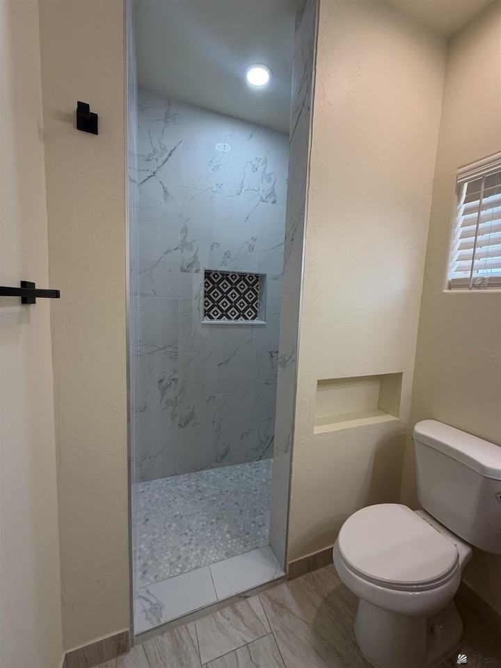 4756 E JETT ST - Photo 7 of 13