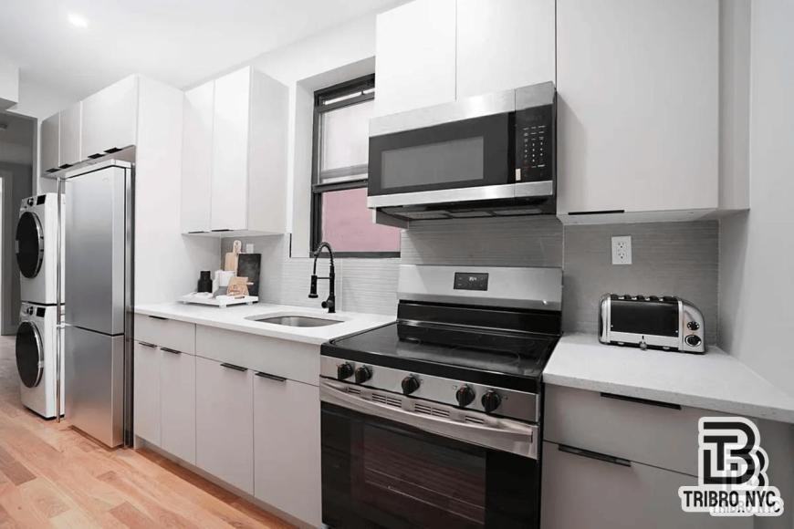 1731 Norman St - Photo 2 of 9