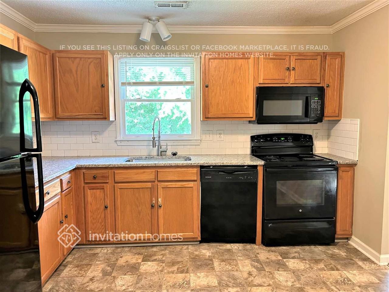 1511 Vance St - Photo 5 of 16