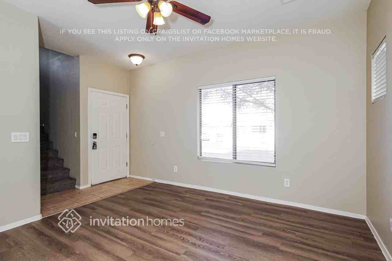 7211 S 8th Ter - Photo 5 of 18