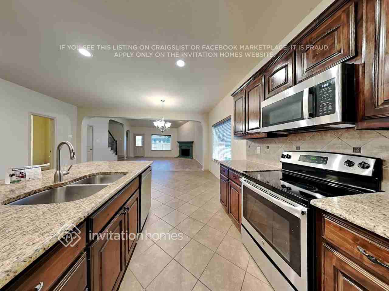 3016 Stonecrop Trl - Photo 6 of 19