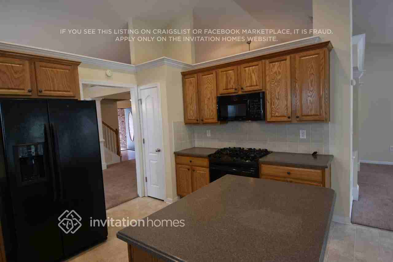 1320 Martins Down Dr - Photo 5 of 13