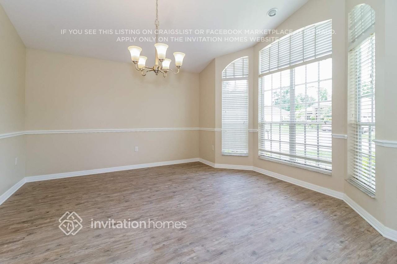 139 Varsity Cir - Photo 7 of 21