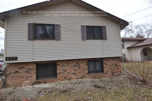 979 44 1/2 Ave Ne - Photo 1 of 1