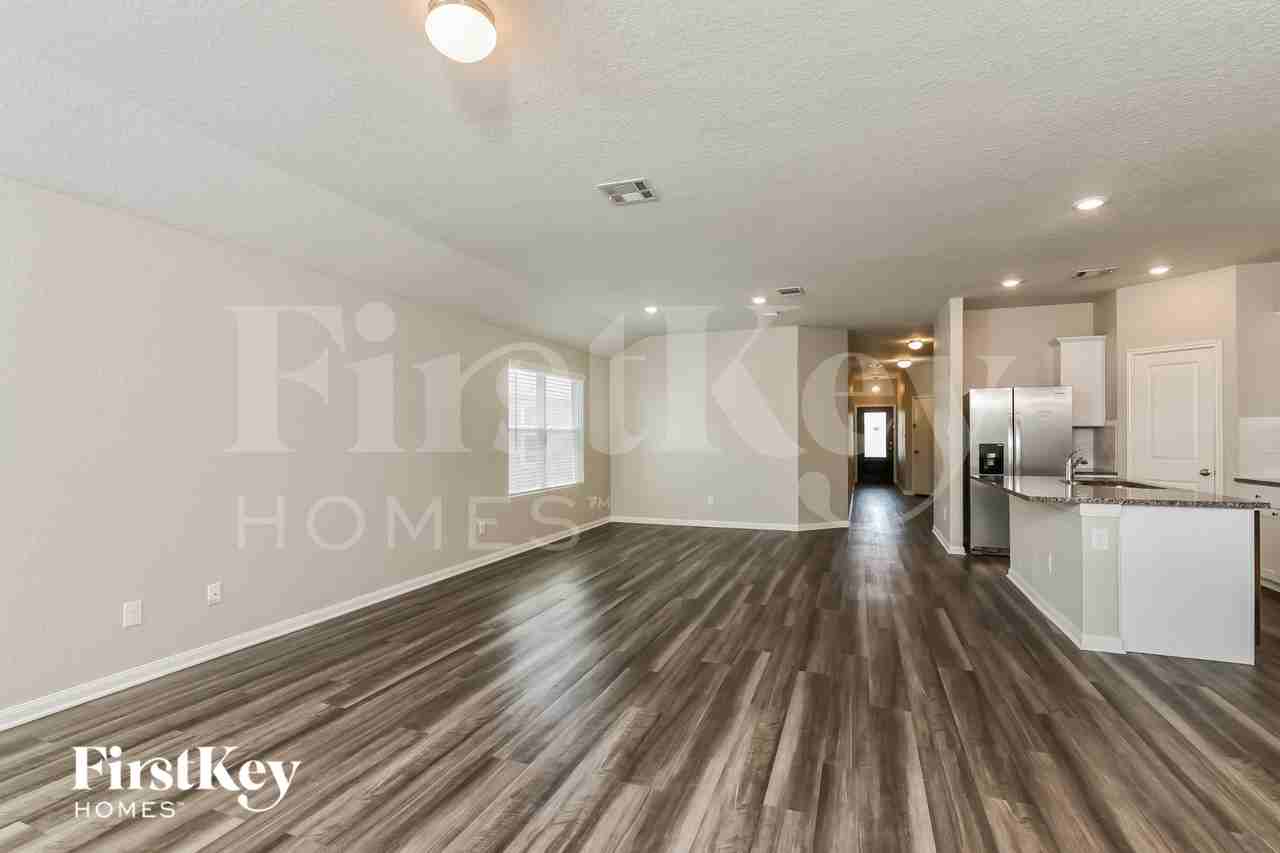 14935 Cheshire Way - Photo 3 of 15