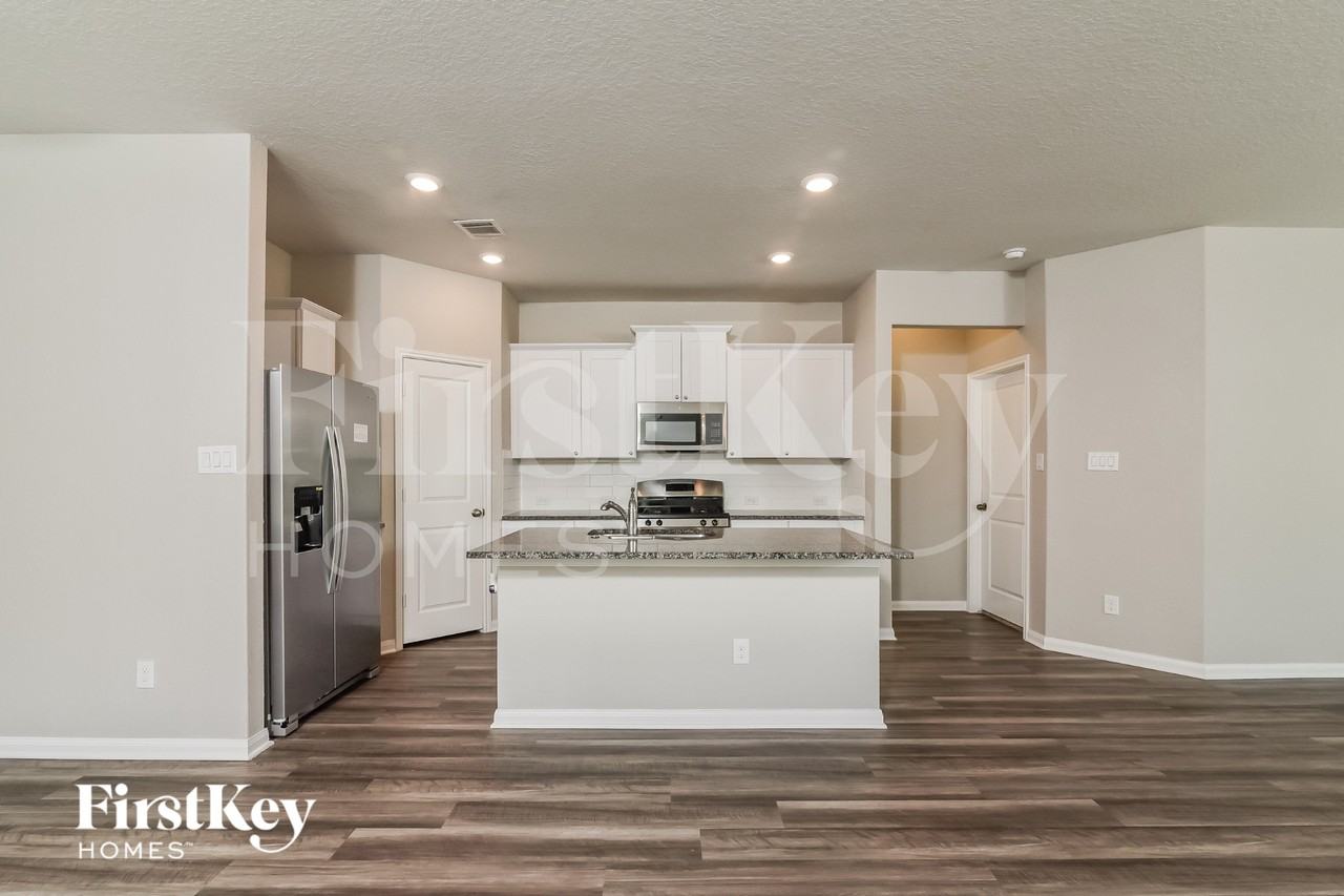 14935 Cheshire Way - Photo 4 of 15