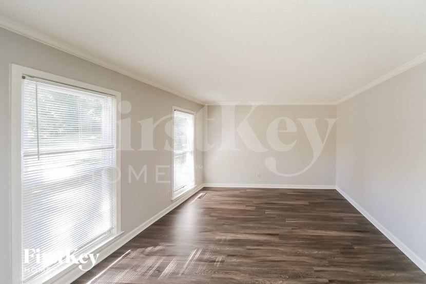 2220 Nutbush Pl - Photo 4 of 15