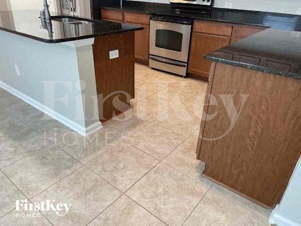 13668 Chipperfield Ln - Photo 6 of 10