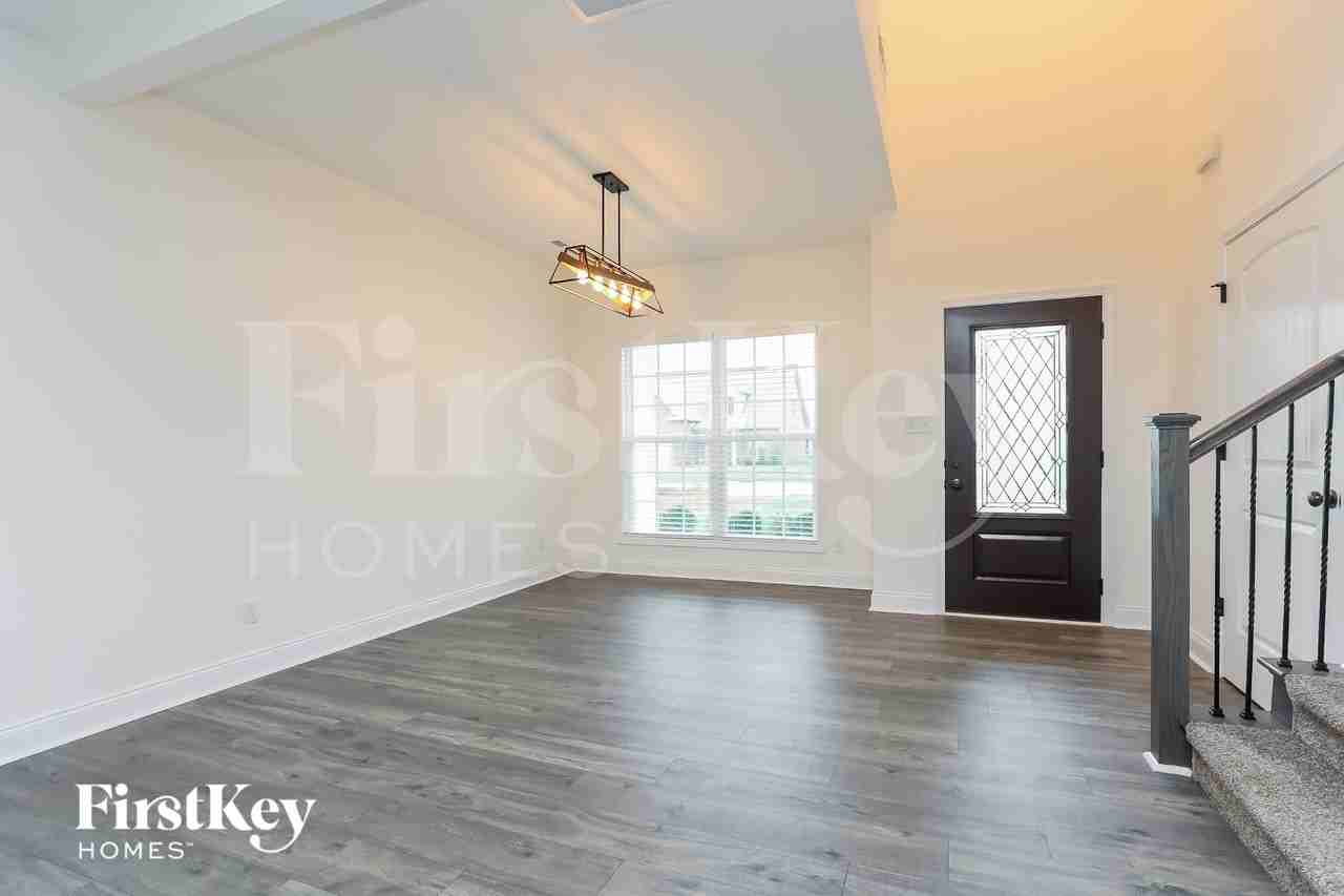 516 Dexter Dr - Photo 4 of 15