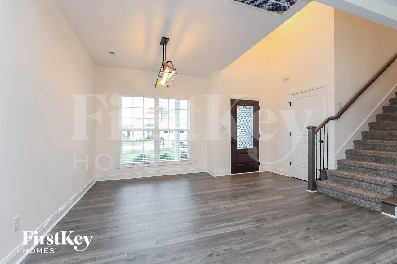 516 Dexter Dr - Photo 5 of 15