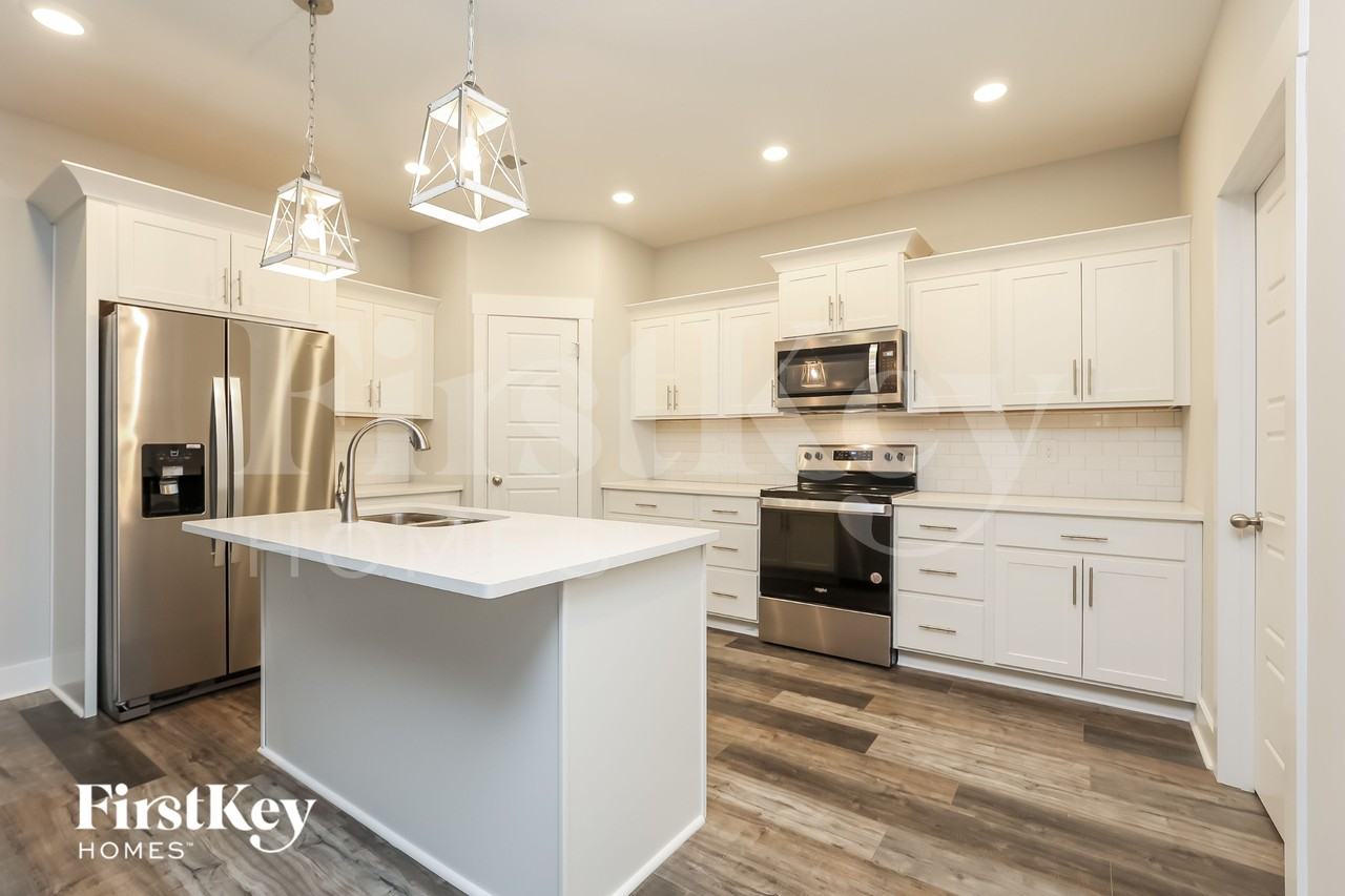 1413 Kingbird Dr - Photo 6 of 15