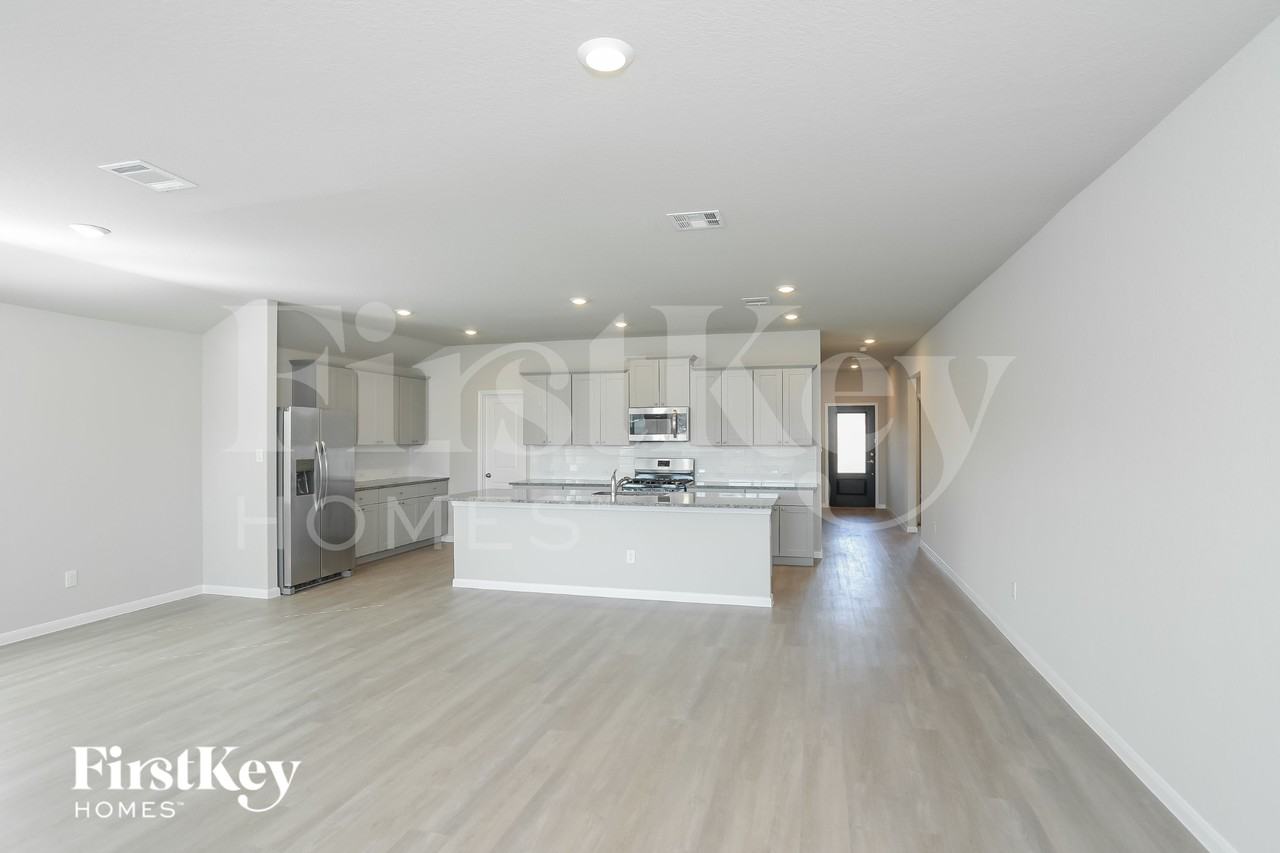 9158 Landa Fls - Photo 2 of 15