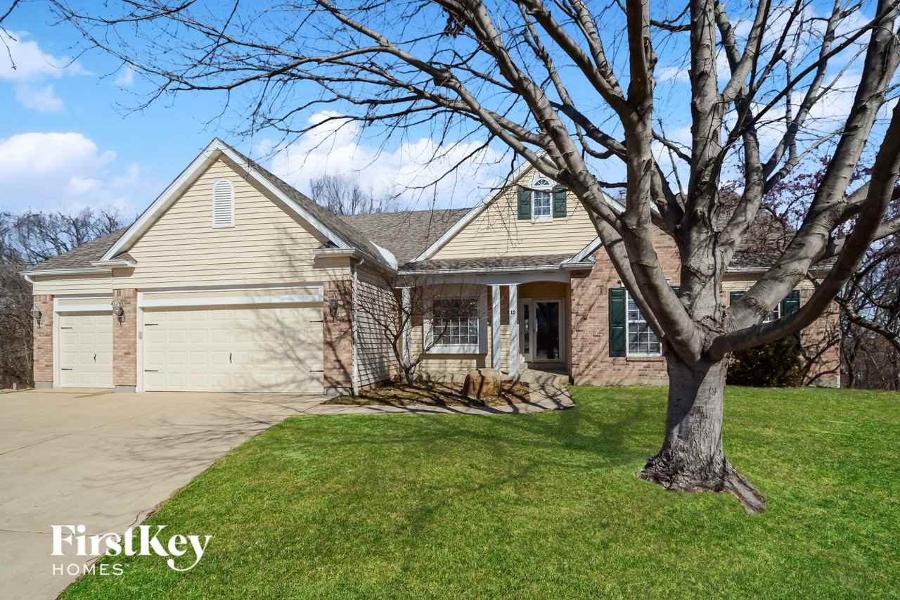 12 Fox Bluff Ct - Photo 2 of 15