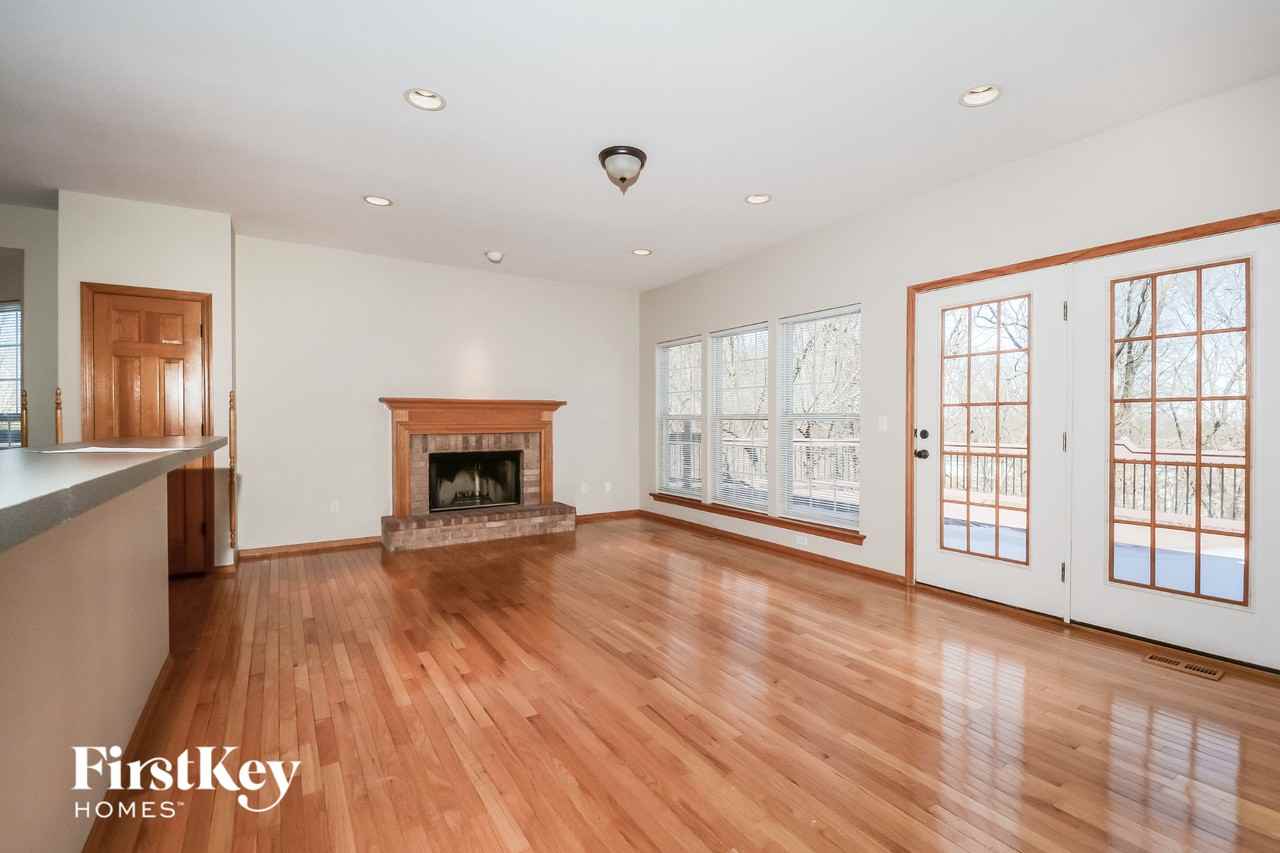 12 Fox Bluff Ct - Photo 3 of 15