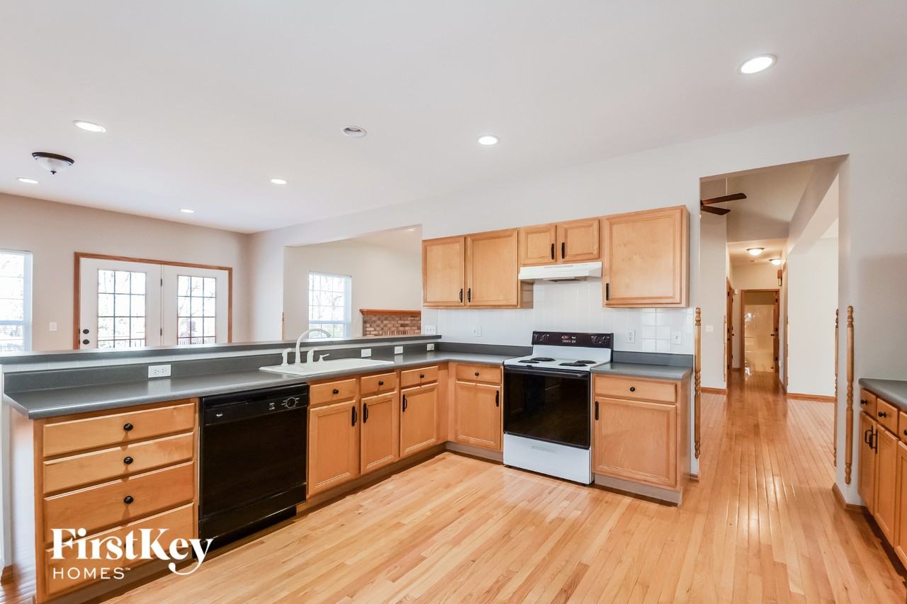 12 Fox Bluff Ct - Photo 7 of 15