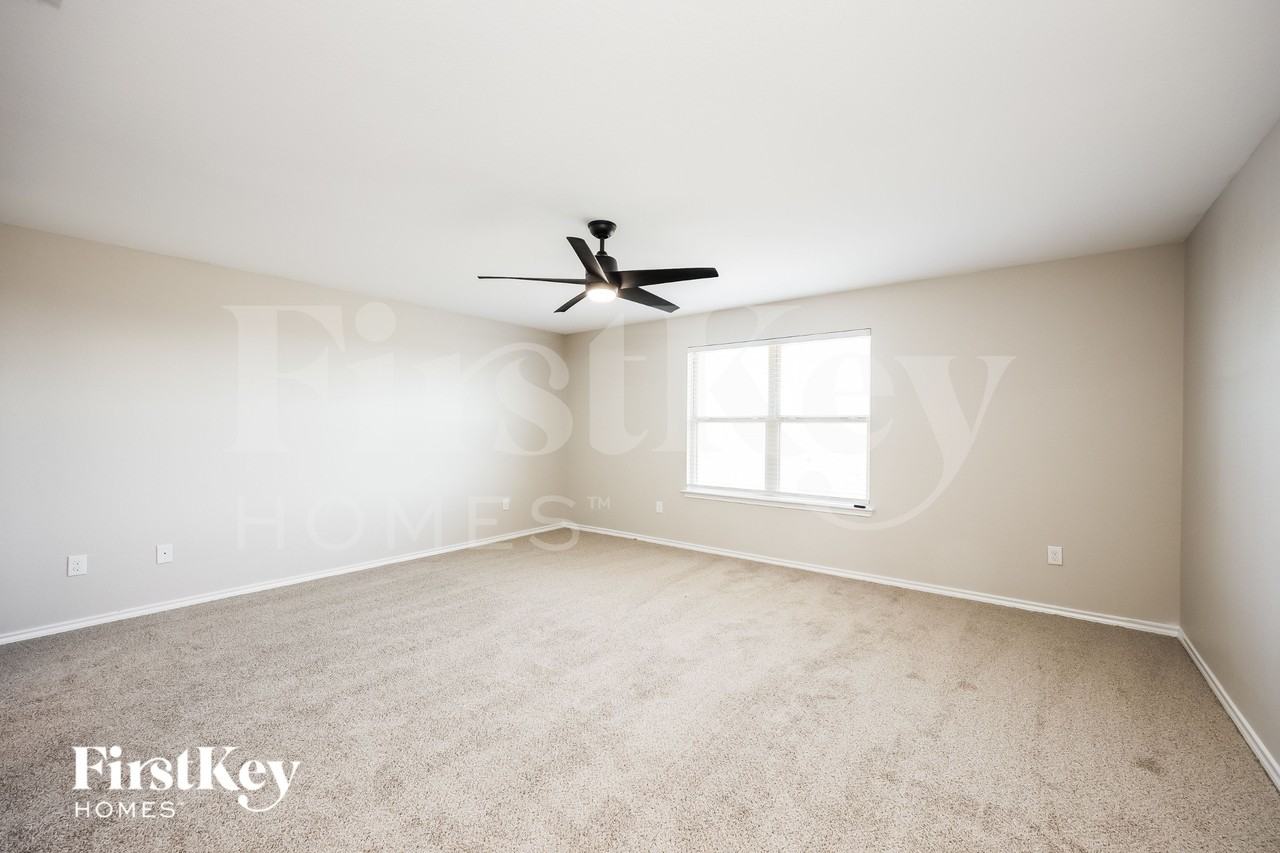 7426 Coral Bells Ct - Photo 7 of 15