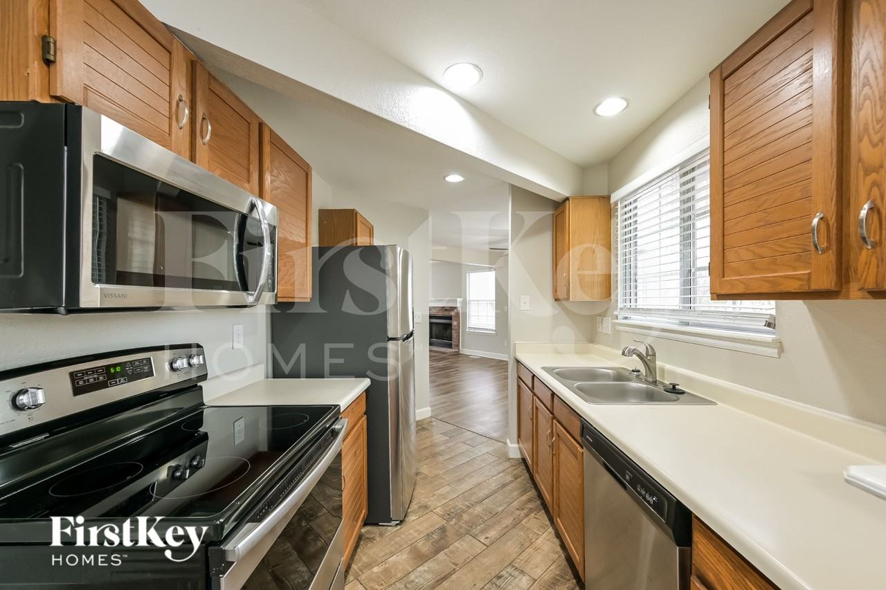 4950 N Foxtail Dr - Photo 6 of 16