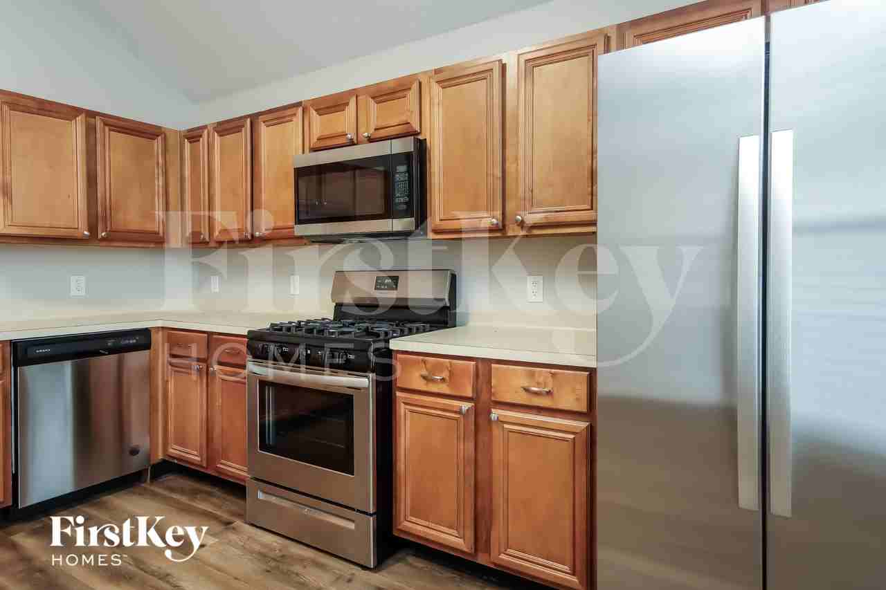 1419 Pennyroyal Ct - Photo 5 of 15