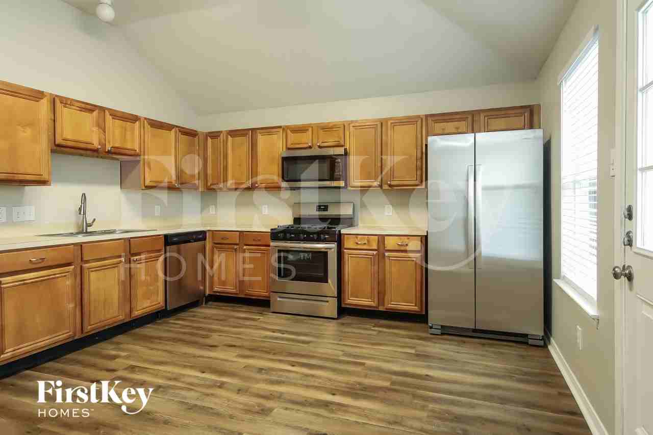 1419 Pennyroyal Ct - Photo 6 of 15