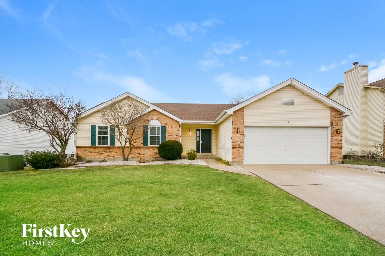 10 Kingsmont Ct - Photo 2 of 15