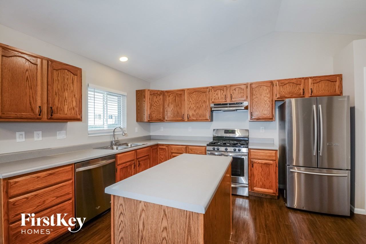 10 Kingsmont Ct - Photo 7 of 15