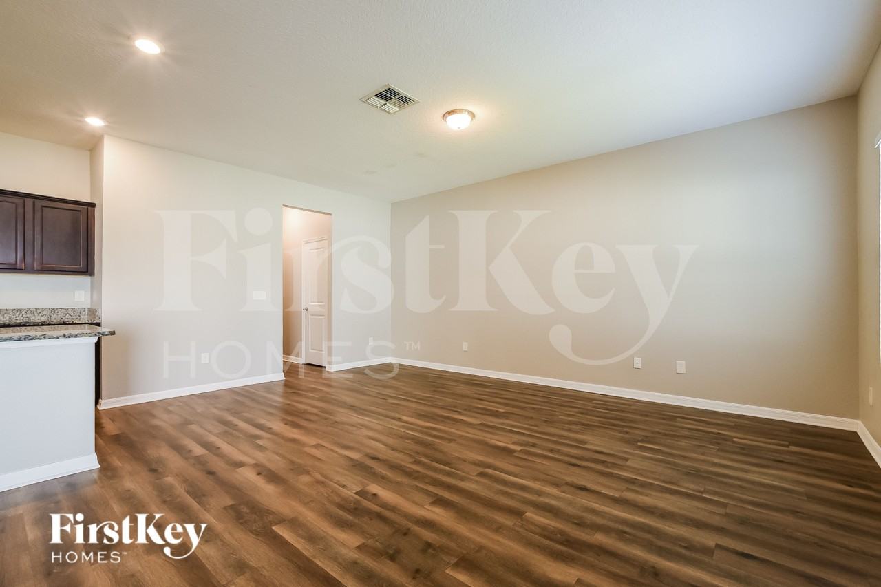 3941 Saltmarsh Loop - Photo 2 of 16