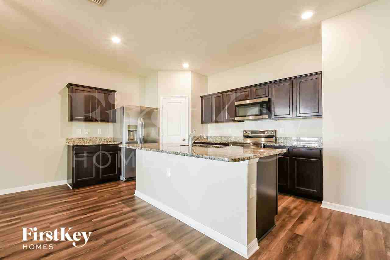 3941 Saltmarsh Loop - Photo 4 of 16