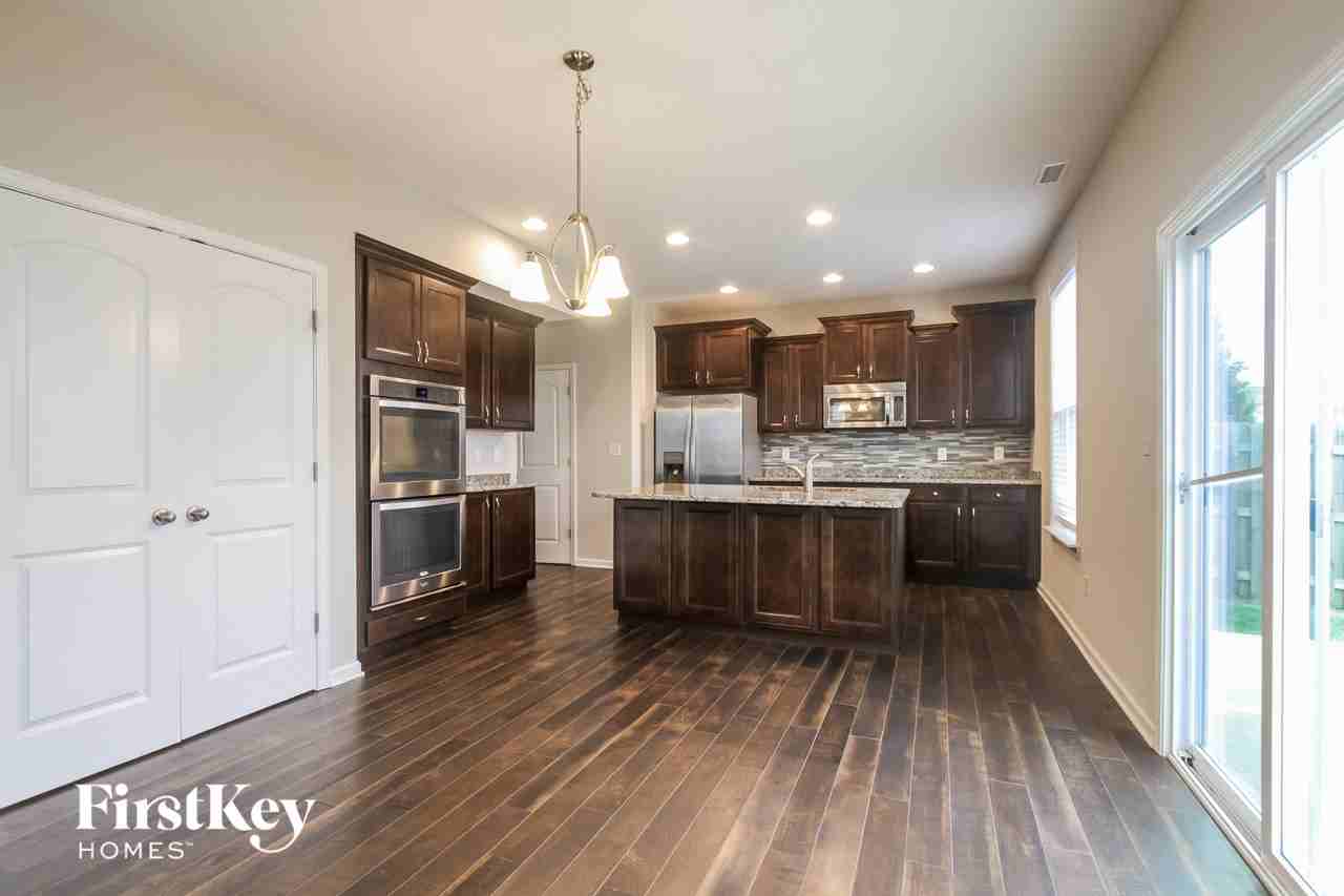 5782 Open Fields Dr - Photo 5 of 15