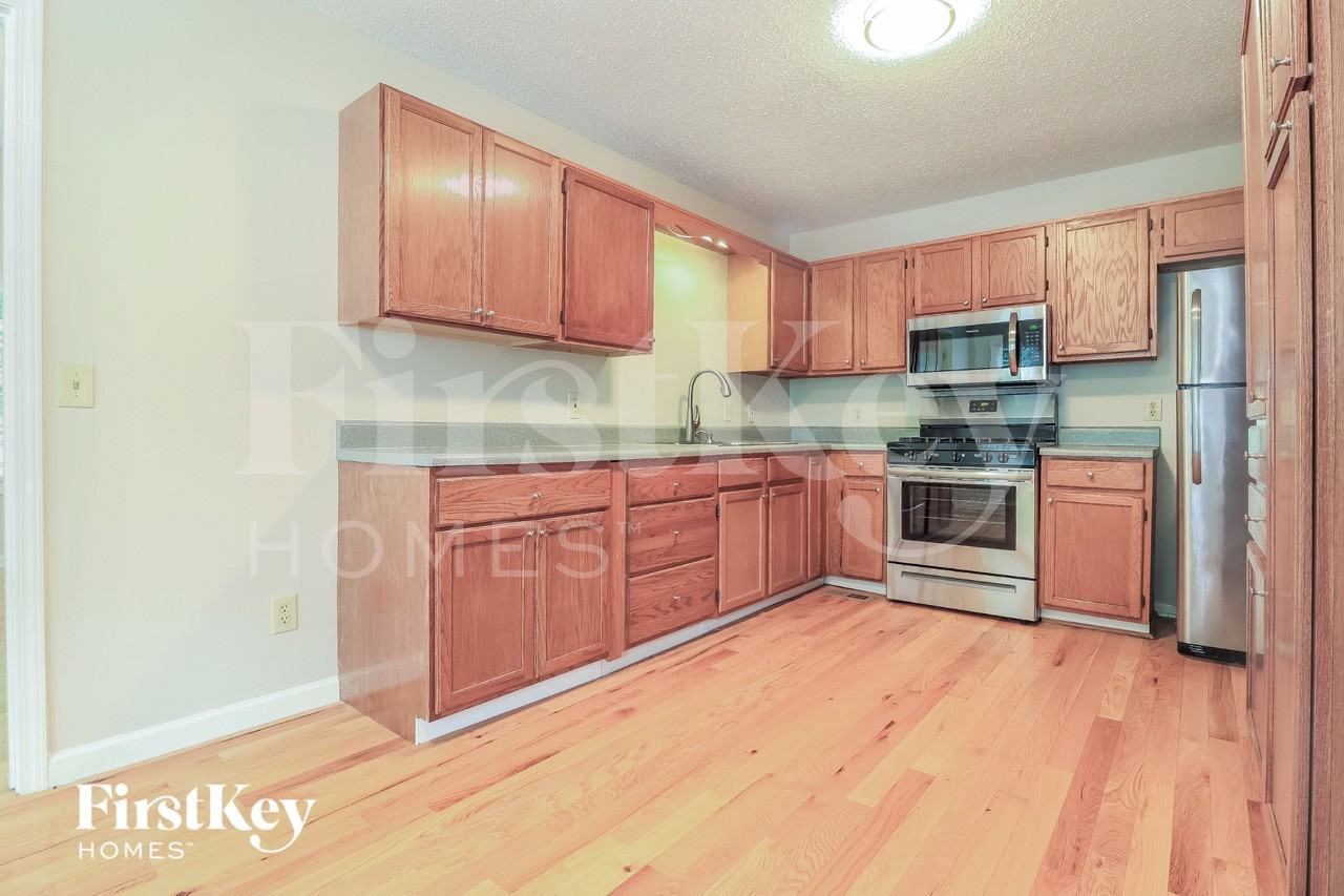 124 Spring Dr - Photo 7 of 18