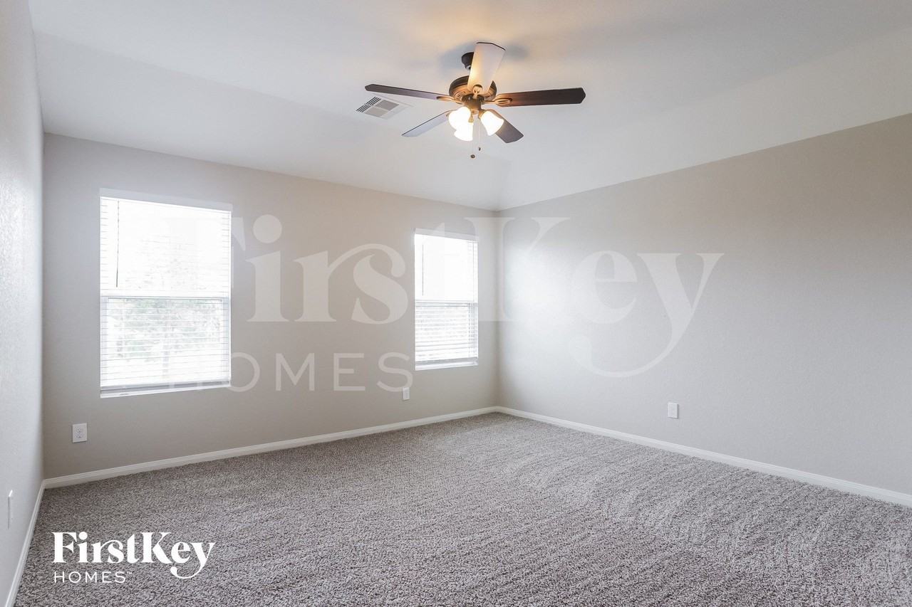 2718 Briar Breeze Dr - Photo 7 of 15