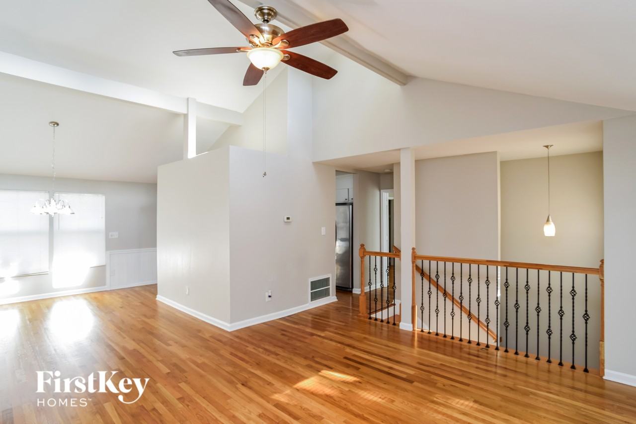 8500 Park Vista Cir - Photo 4 of 15