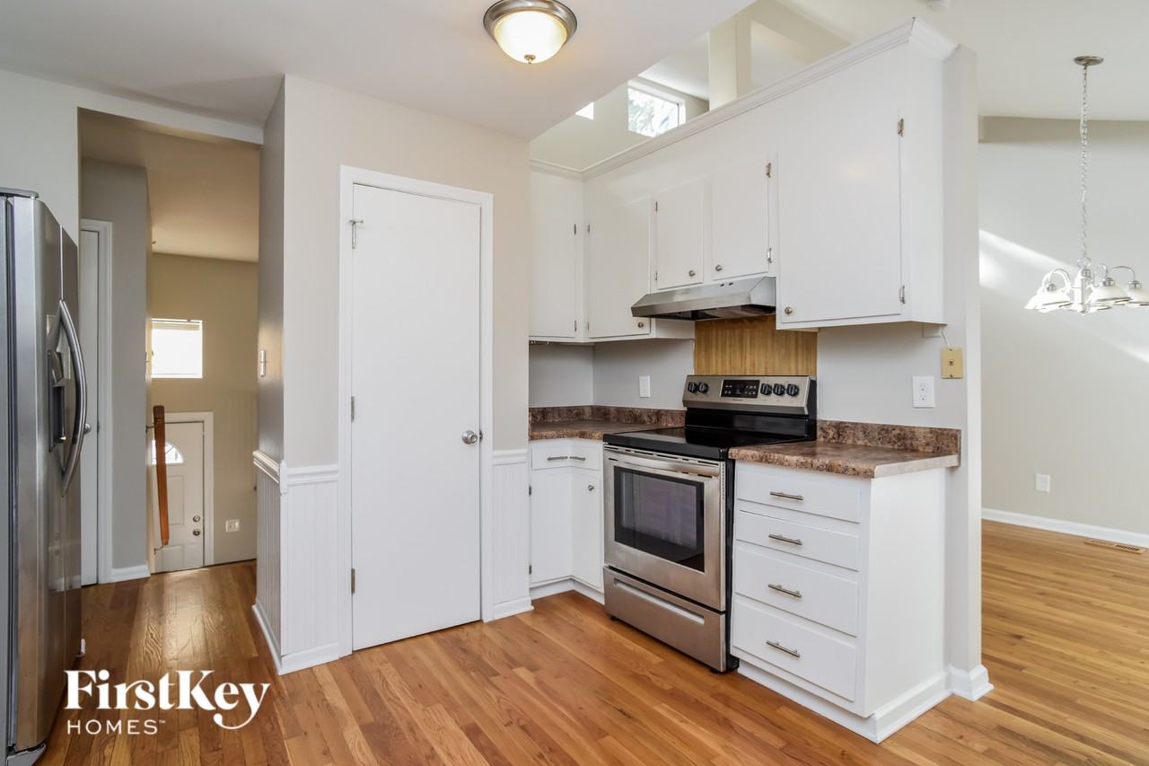 8500 Park Vista Cir - Photo 6 of 15