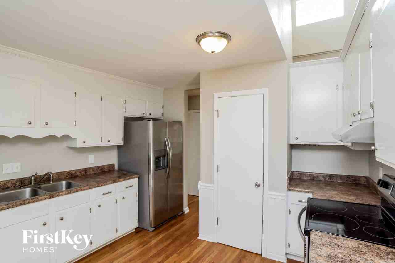 8500 Park Vista Cir - Photo 7 of 15