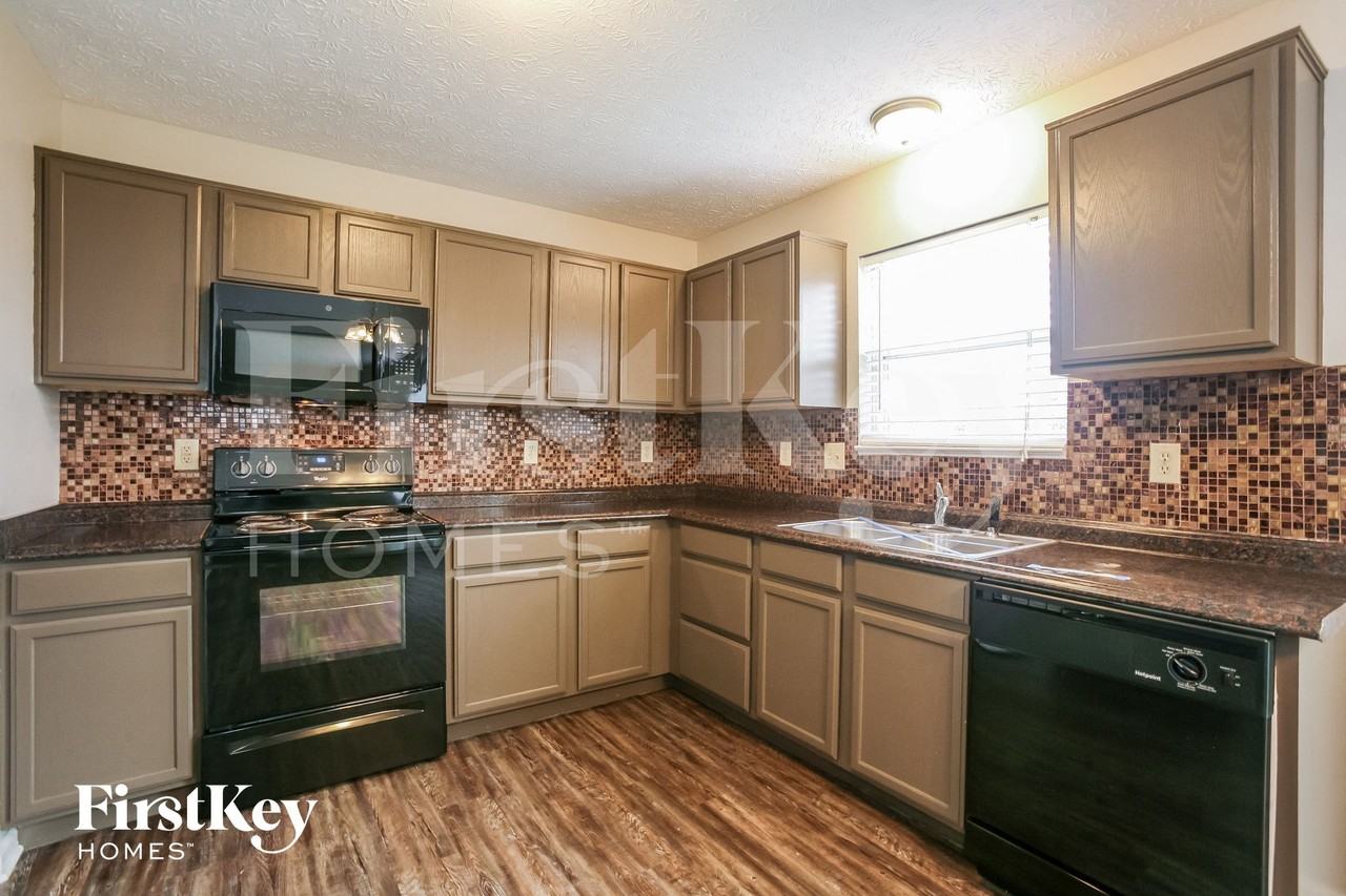 6046 Lake Freeman Dr - Photo 7 of 15