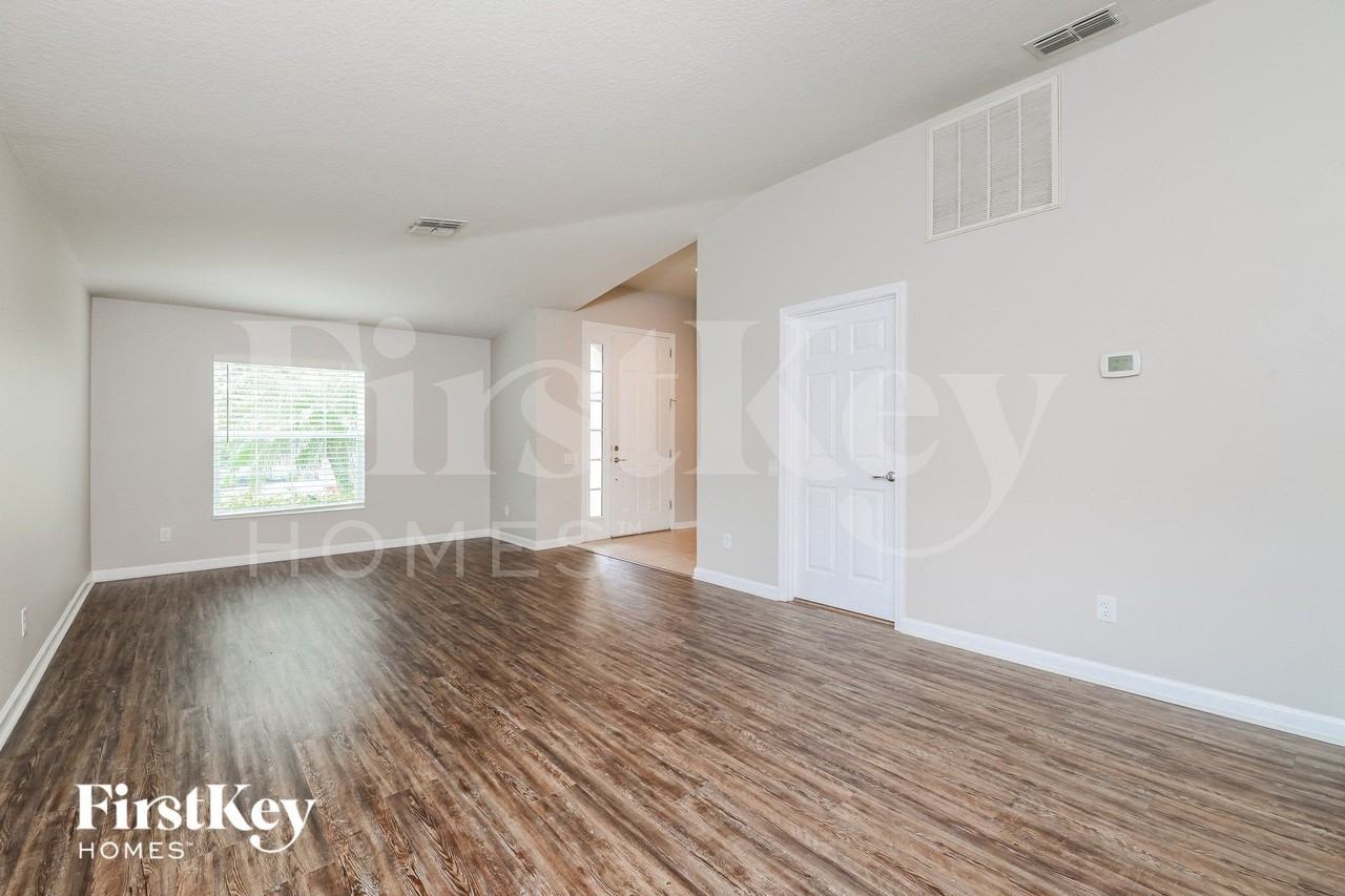 5525 106th Ave E - Photo 3 of 15