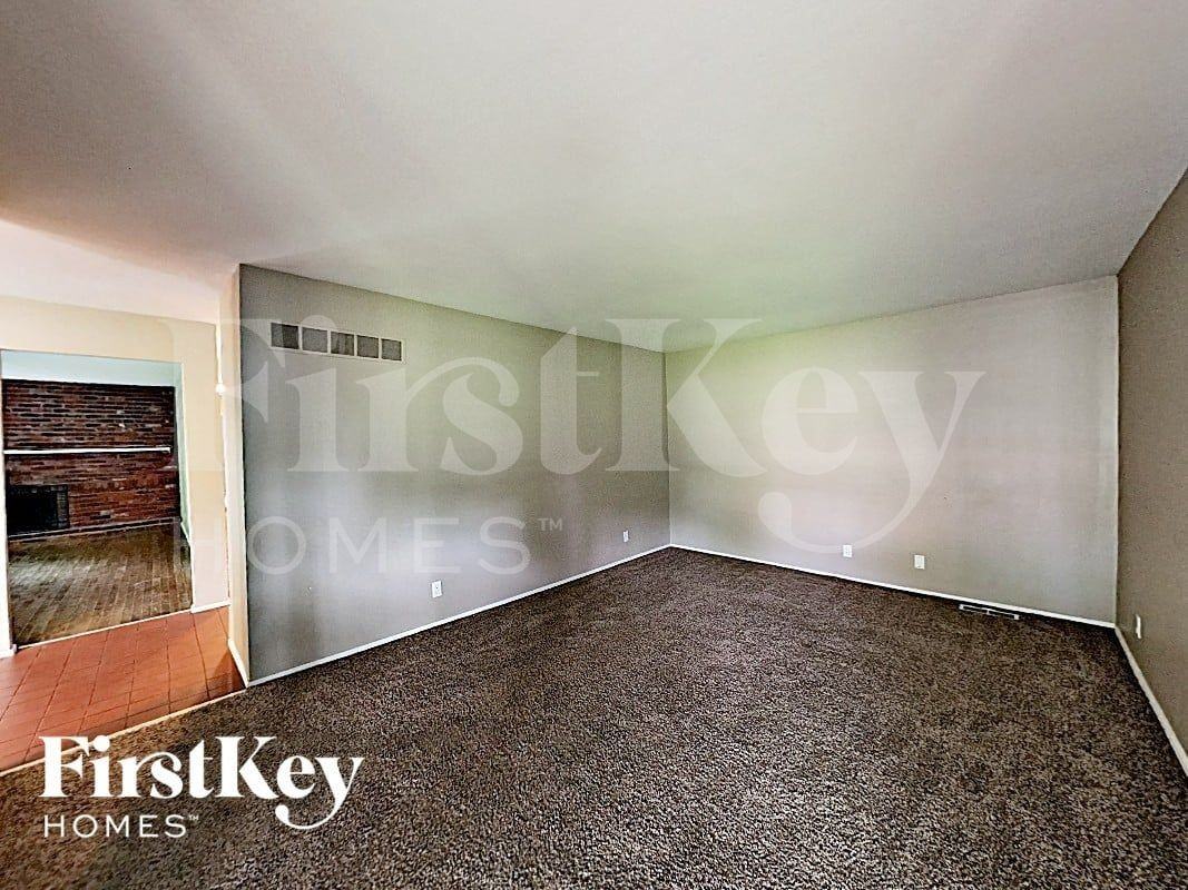 3558 Whispering Woods Dr - Photo 7 of 17