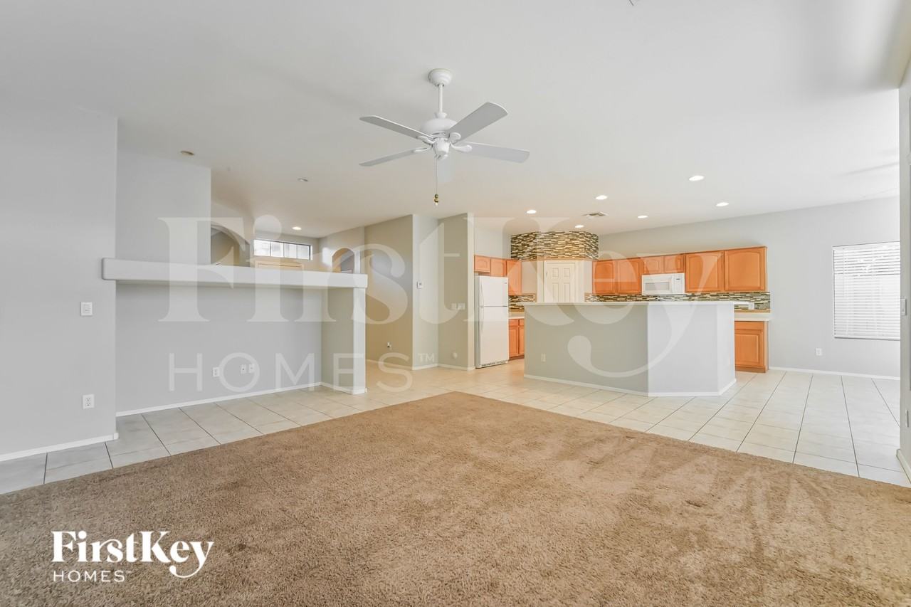 3032 E Pinto Valley Rd - Photo 4 of 19