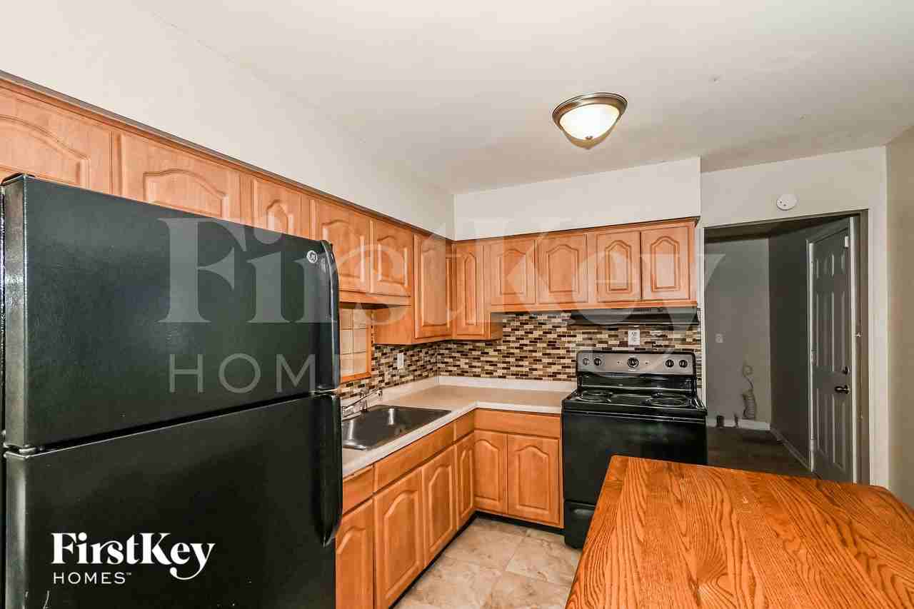 2531 Boulevard Pl - Photo 6 of 12