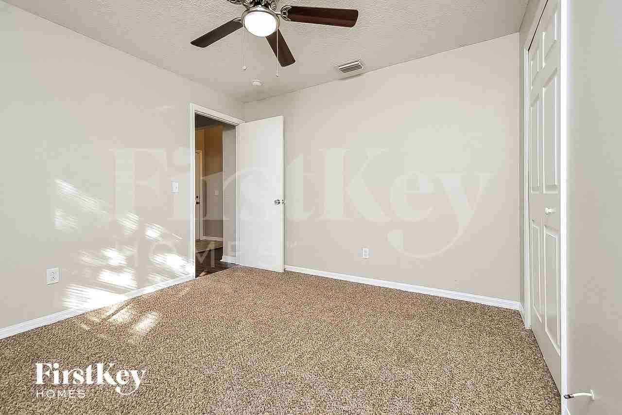 12101 Feldwood Creek Ln - Photo 6 of 15